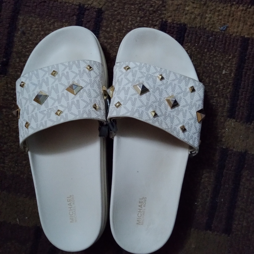 Shoe's